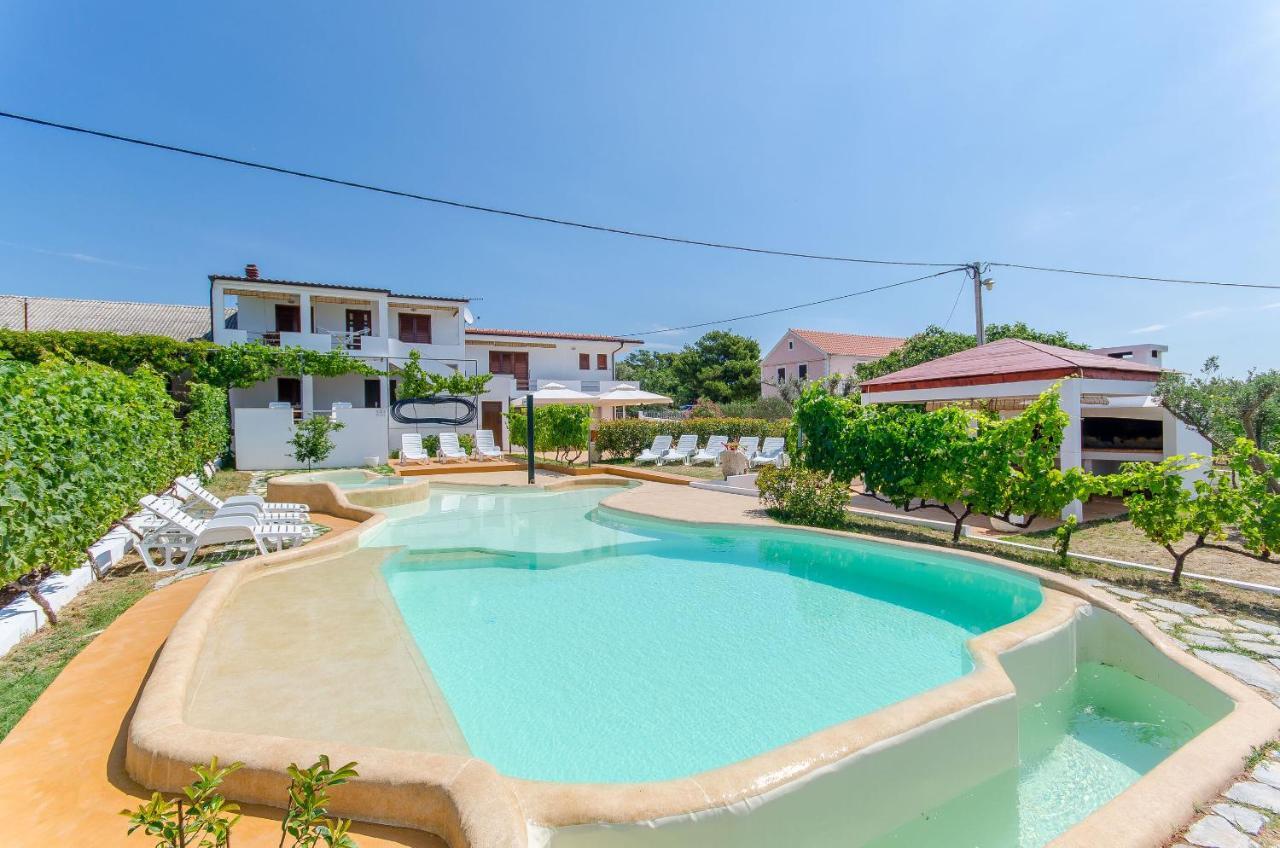 Apartments Goran Vir Luaran gambar