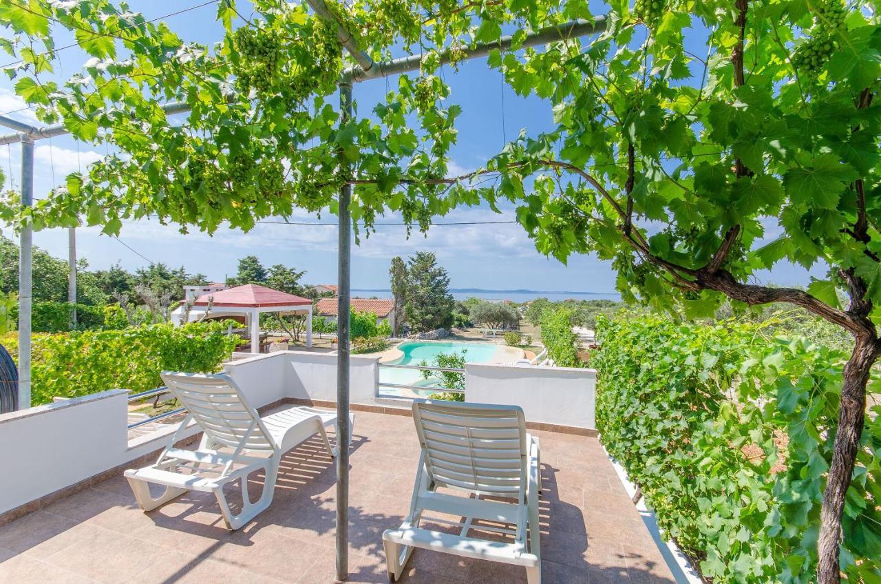 Apartments Goran Vir Luaran gambar