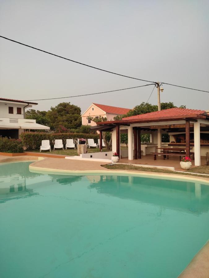 Apartments Goran Vir Luaran gambar