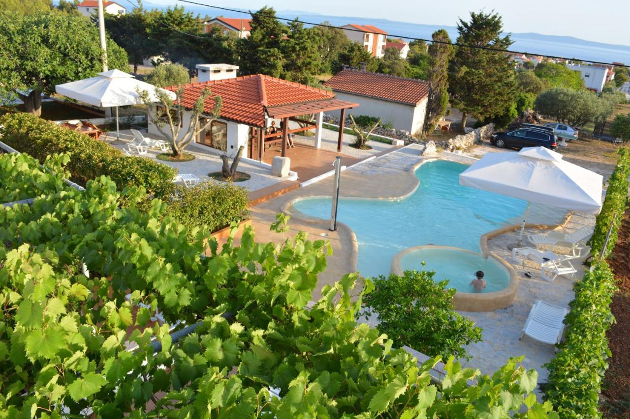 Apartments Goran Vir Luaran gambar