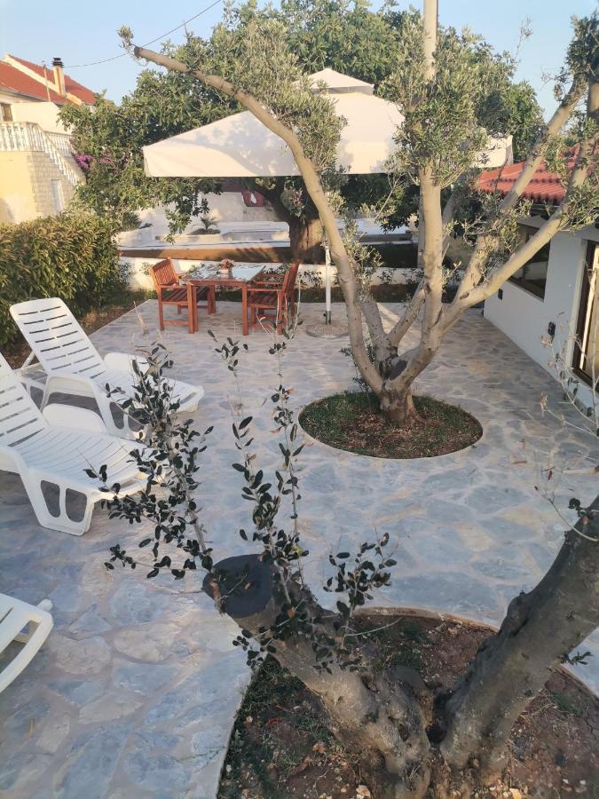 Apartments Goran Vir Luaran gambar