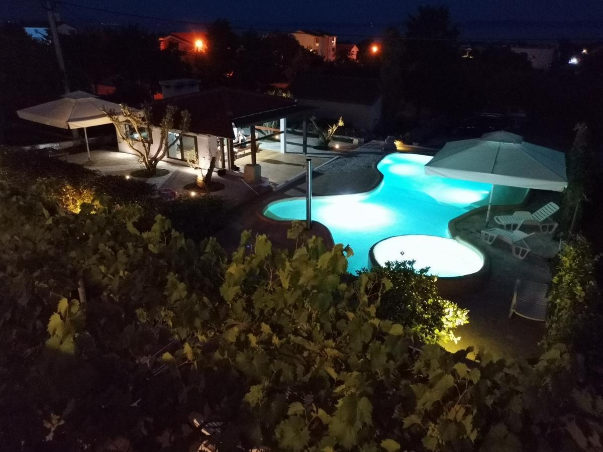 Apartments Goran Vir Luaran gambar
