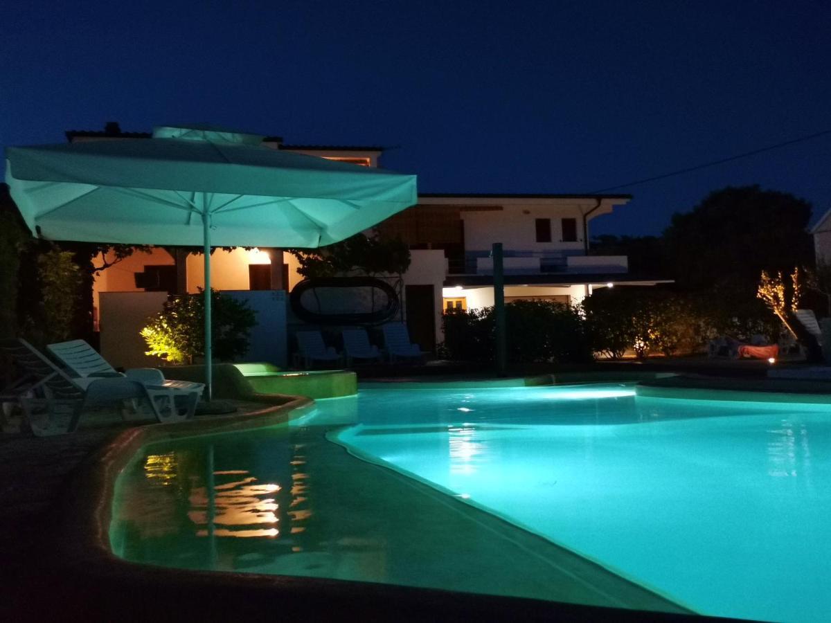 Apartments Goran Vir Luaran gambar