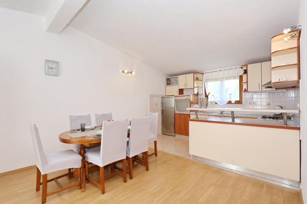 Apartments Goran Vir Luaran gambar