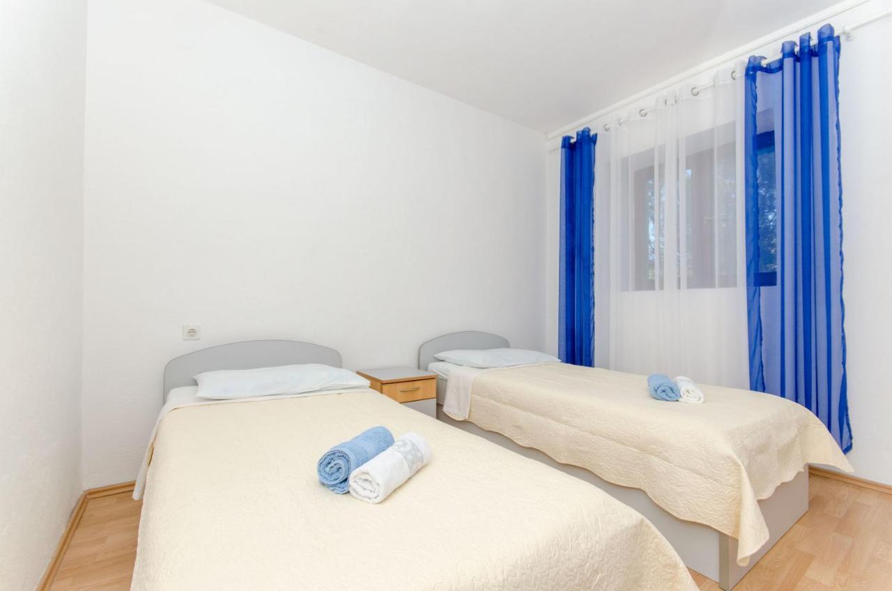 Apartments Goran Vir Luaran gambar