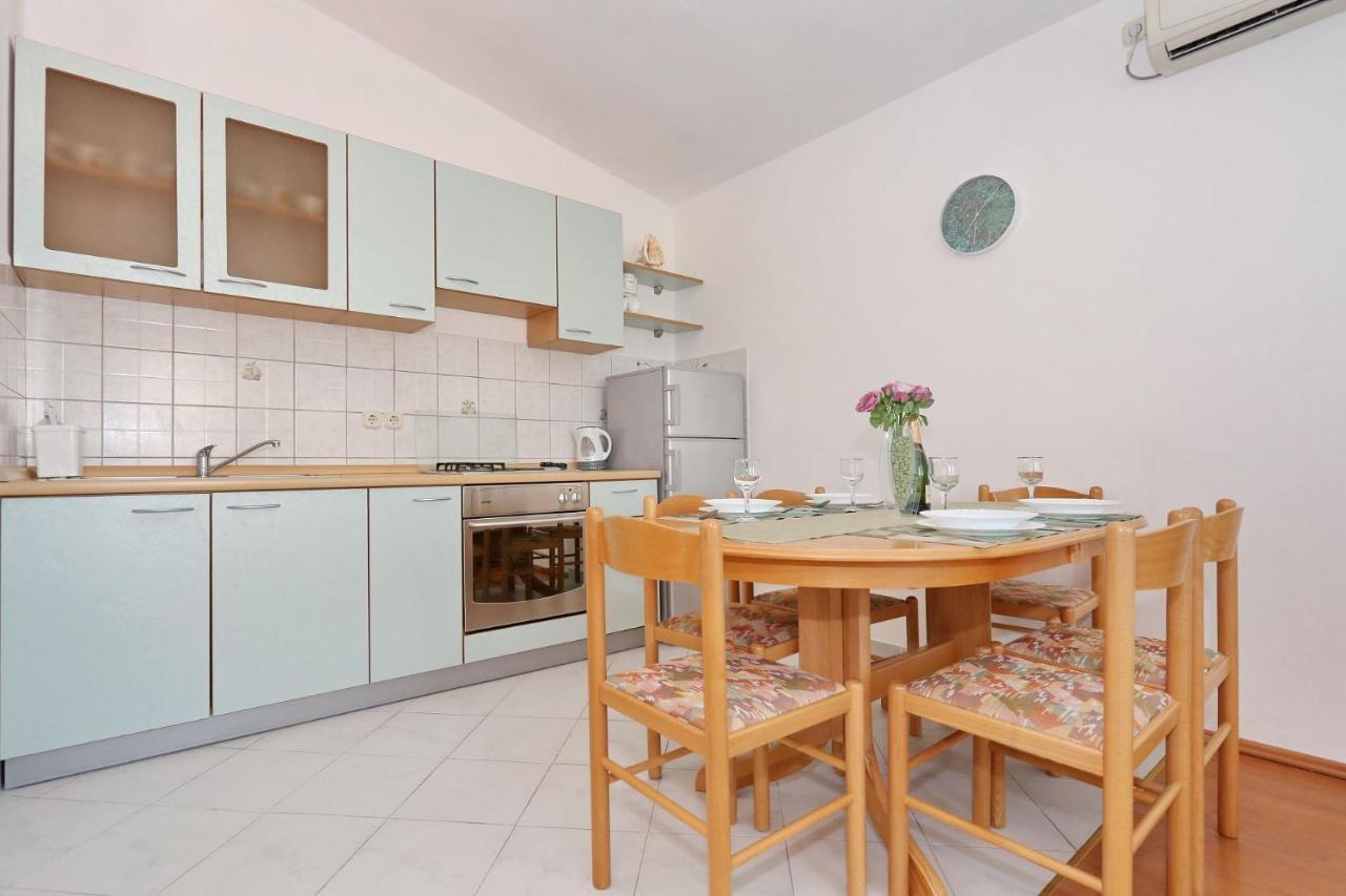 Apartments Goran Vir Luaran gambar