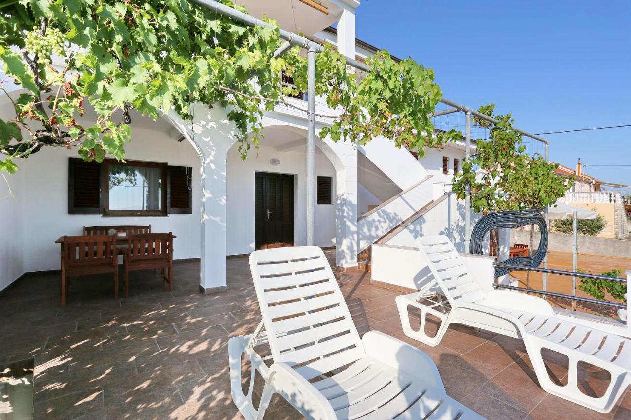 Apartments Goran Vir Luaran gambar