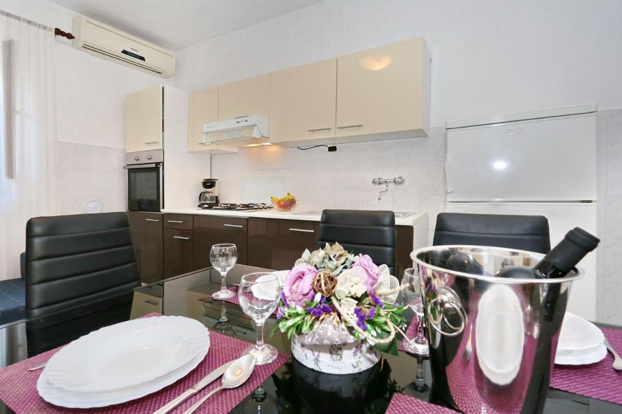 Apartments Goran Vir Luaran gambar