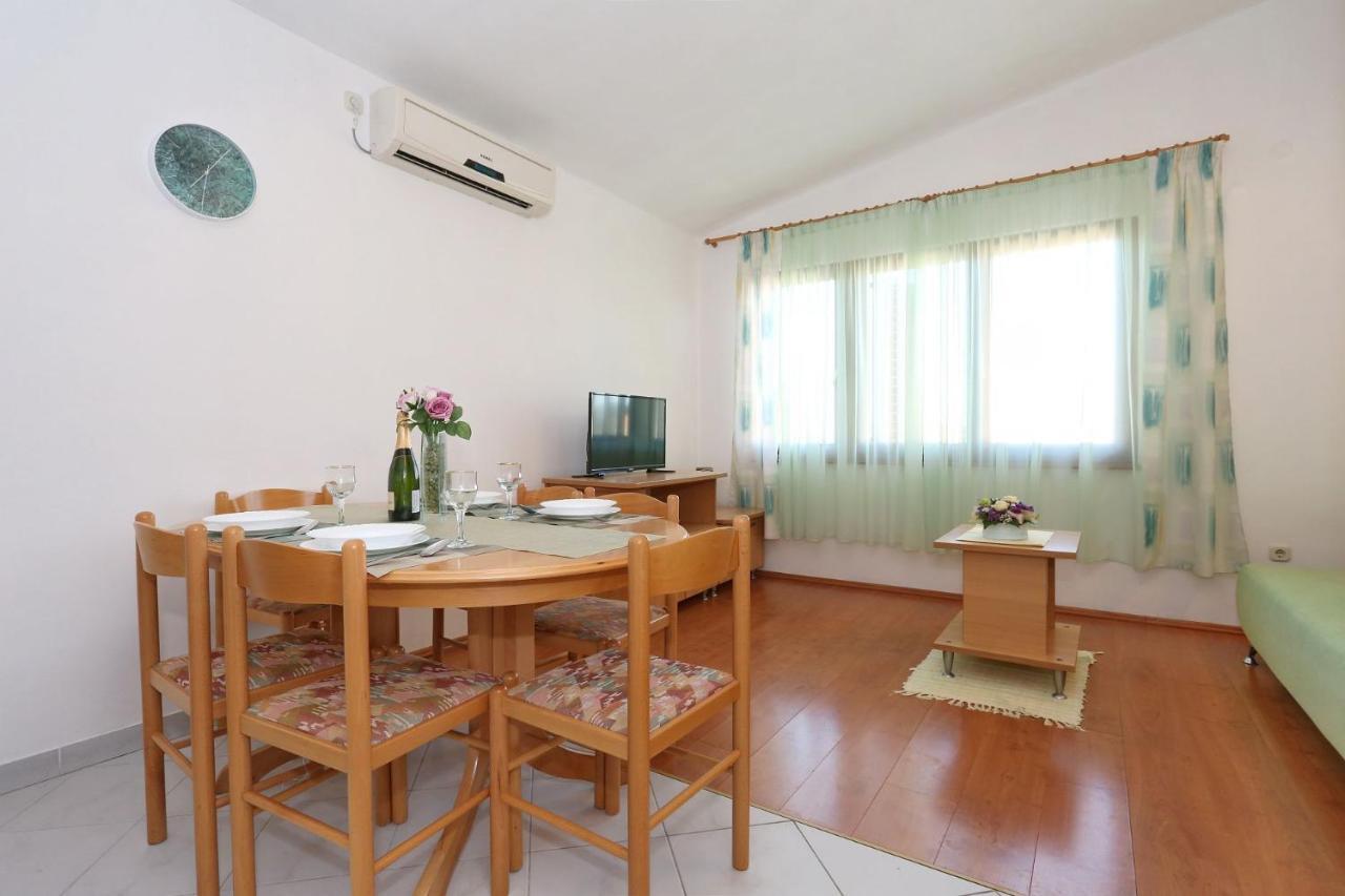 Apartments Goran Vir Luaran gambar