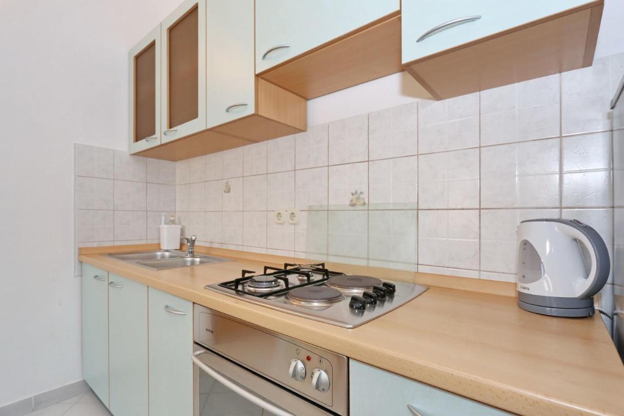Apartments Goran Vir Luaran gambar
