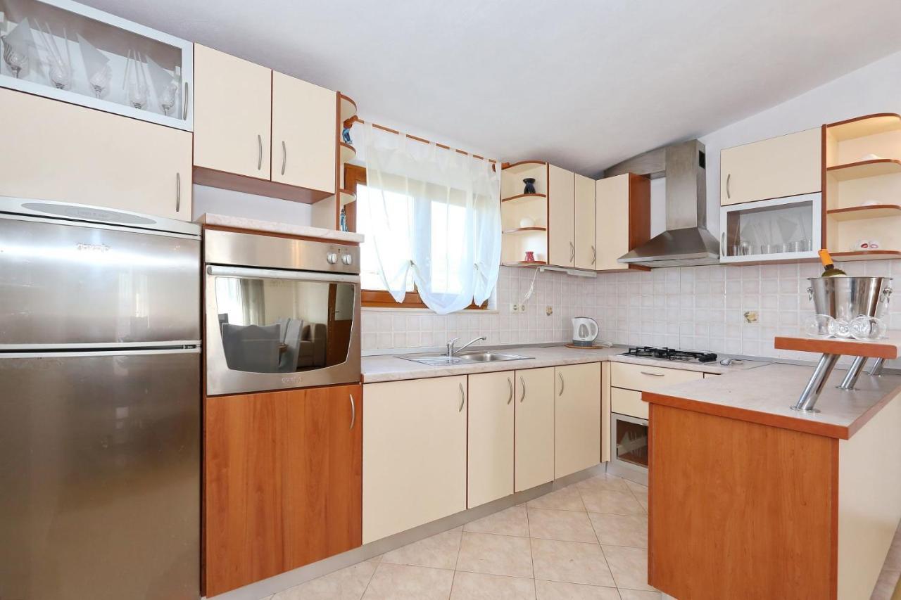 Apartments Goran Vir Luaran gambar