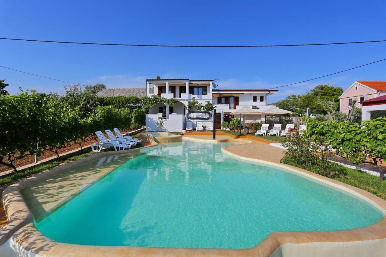 Apartments Goran Vir Luaran gambar