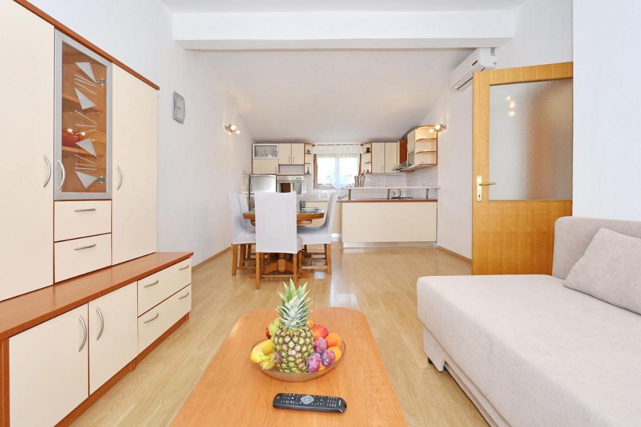 Apartments Goran Vir Luaran gambar